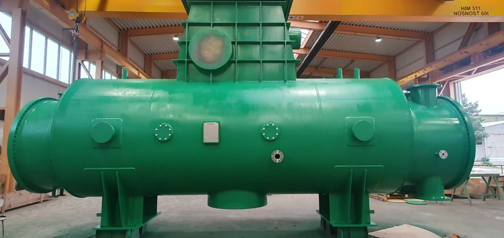 Surface steam condenser